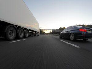 Can a Truck’s Cargo Cause an Accident in Kansas City?